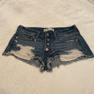 Low Rise Short Abercrombie & Fitch Distressed Jean Shorts